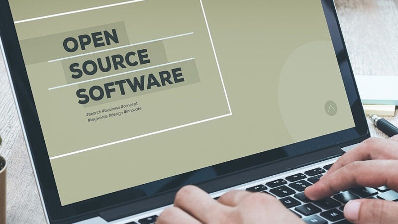 Open Source: Como Projetos Colaborativos Impulsionam a Carreira do Engenheiro de Computação
